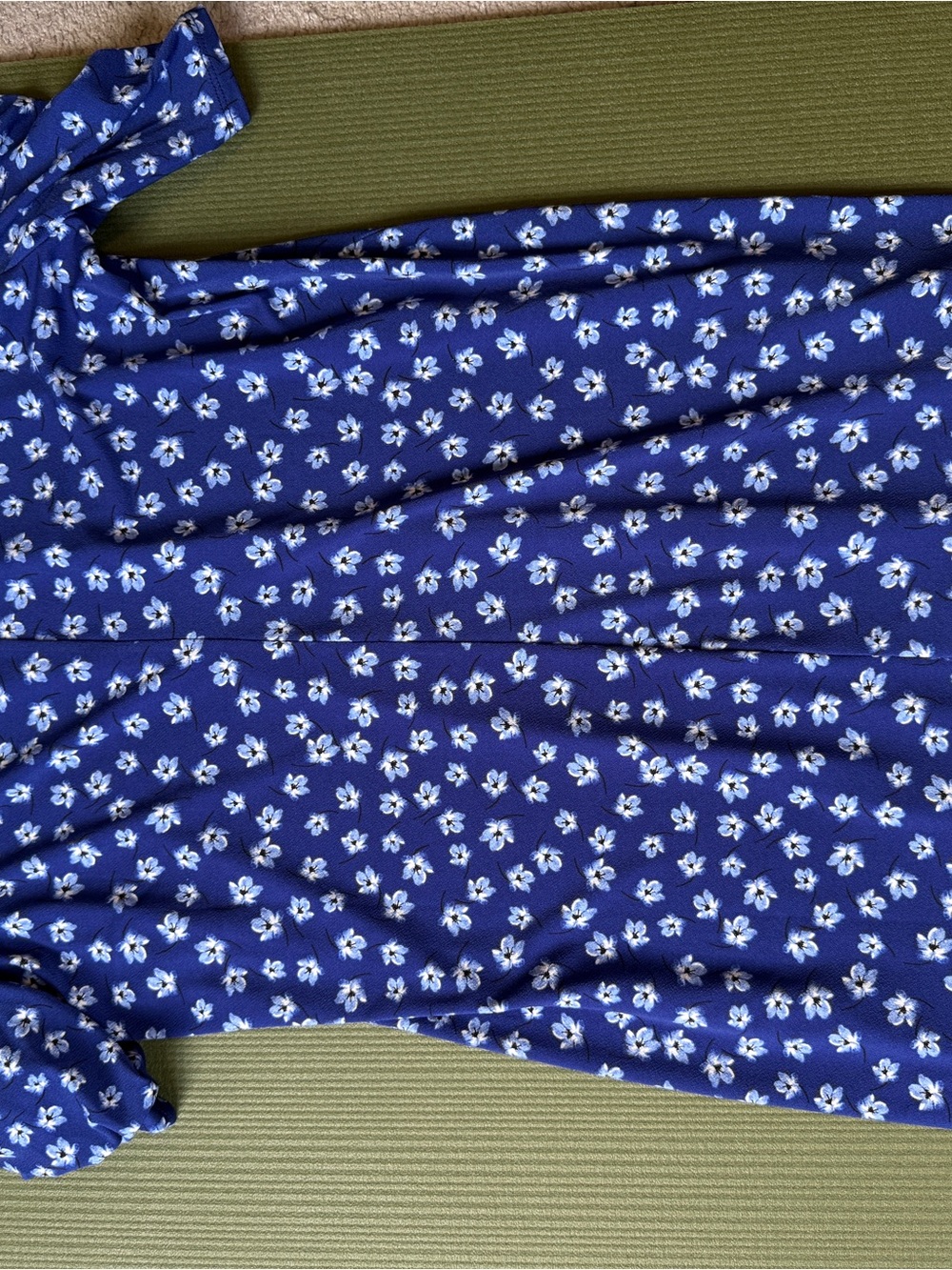 CeCe Garden Romance Ruffle Hem Puff Sleeve Dress Twilight Blue Floral L NWT - Picture 8 of 9